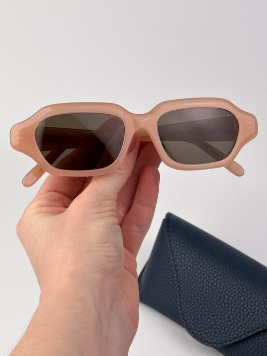 Loewe LW40157U SLIM 72E Rectangle Sunglasses Shiny Nude Pink Frame Grey Lenses main image 9